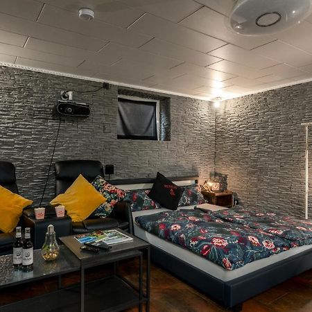 Home Cinema Kassel Exterior photo